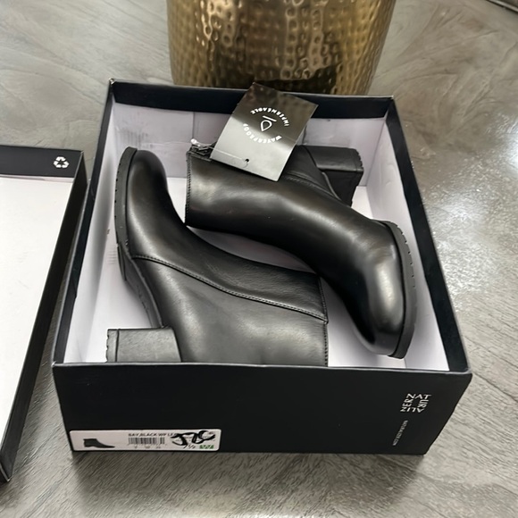 NATURALIZER Bay Waterproof Booties (Wide) - Picture 2 of 14